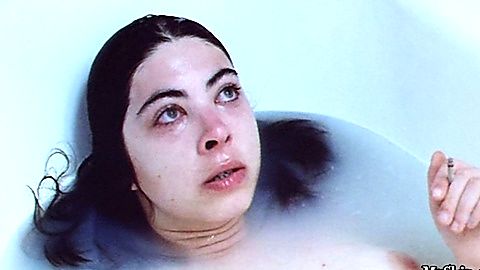 Pic: Marina de Van in See the Sea (1997)