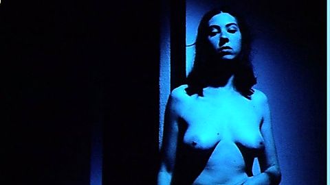 Pic: Marina de Van in See the Sea (1997)