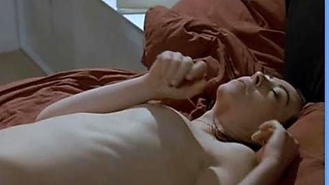 Pic: Marina de Van in Je pense à vous (2006)