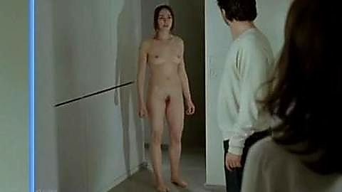 Pic: Marina de Van in Je pense à vous (2006)