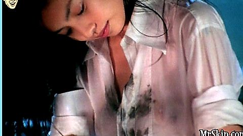 Pic: Chompunoot Piyapane in Body Jumper (2001)