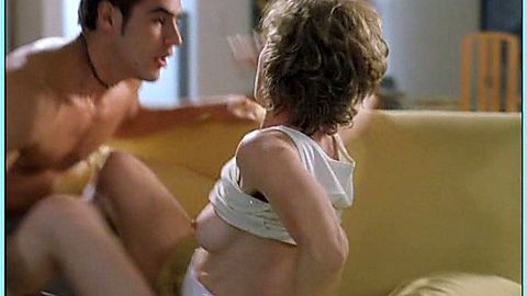Pic: Lisa Owen in El Segundo aire (2001)
