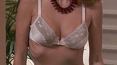Pic: Lisa London in Private Resort (1985)