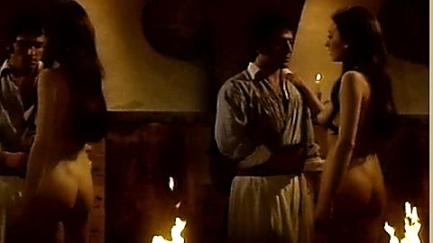 Pic: Maria Rosaria Omaggio in El virgo de Visanteta (1979)
