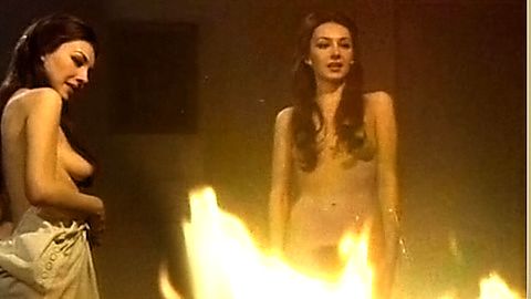 Pic: Maria Rosaria Omaggio in El virgo de Visanteta (1979)