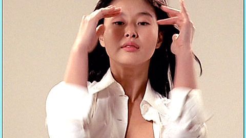 Pic: Ye Ji-won in The First Amendment of Korea (2003)