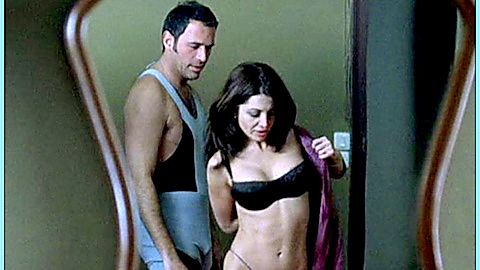 Pic: Neus Asensi in Killer Housewives (2001)