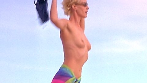 Pic: Anna Gunn in Nobody's Baby (2001)