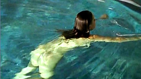 Pic: Mina Tander in Wen küsst die Braut? (2002)