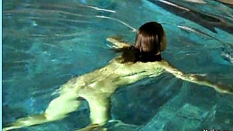 Pic: Mina Tander in Wen küsst die Braut? (2002)