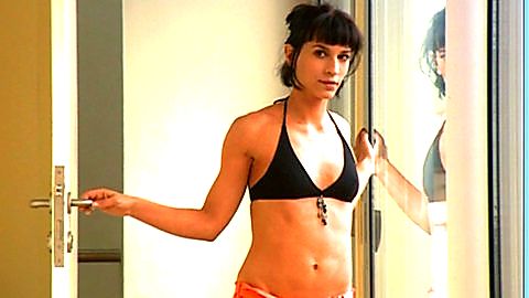 Pic: Laura Domínguez in Hot Milk (2005)