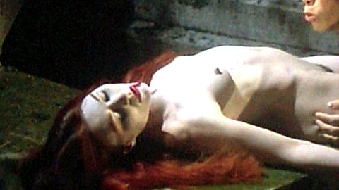 Pic: Sandrine Thoquet in La fiancée de Dracula (2002)
