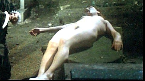 Pic: Sandrine Thoquet in La fiancée de Dracula (2002)