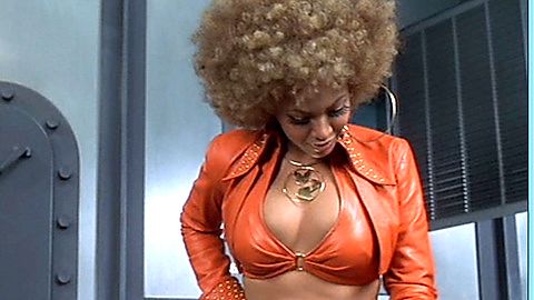 Pic: Beyoncé Knowles in Austin Powers in Goldmember (2002)