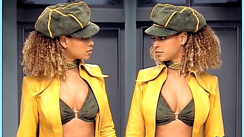 Pic: Beyoncé Knowles in Austin Powers in Goldmember (2002)