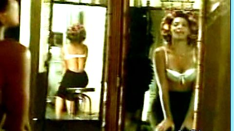 Pic: Beyoncé Knowles in Irreplaceable (2006)