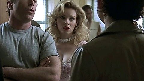 Pic: Elizabeth Banks in Law & Order: Special Victims Unit (1999)