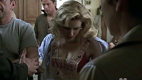 Pic: Elizabeth Banks in Law & Order: Special Victims Unit (1999)