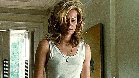 Pic: Elizabeth Banks in Man on a Ledge (2012)