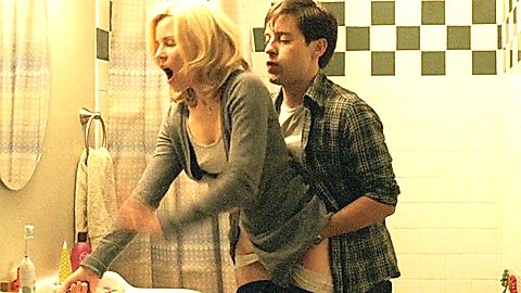 Pic: Elizabeth Banks in The Details (2012)
