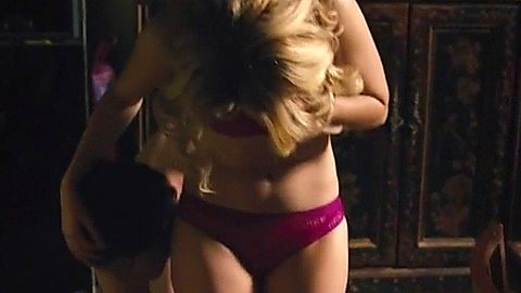 Pic: Elizabeth Banks in Walk of Shame (2014)