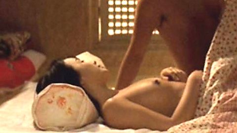 Pic: Jeong-hwa Eom in Marriage Is a Crazy Thing (2002)
