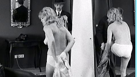 Pic: Elga Sorbas in Der Amerikanische Soldat (1970)