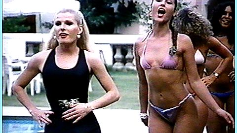Pic: Amparo Grisales in Casa de muñecas para adultos (1987)
