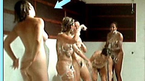 Pic: Emeline Bayart in 3 zéros (2002)