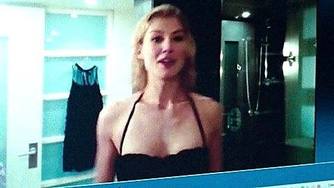 Pic: Rosamund Pike in Hector and the Search for Happiness (2014)