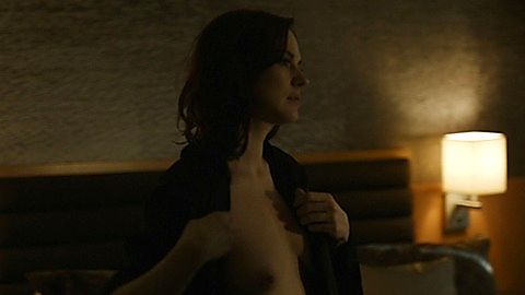 Pic: Alexandra Breckenridge in Zipper (2015)