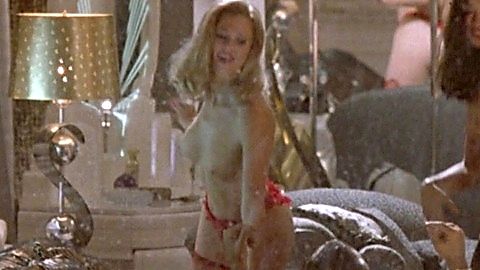 Pic: Victoria Bastel in Romeo Is Bleeding (1994)