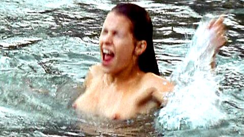 Pic: Birthe Wolter in Schulmädchen (2002)