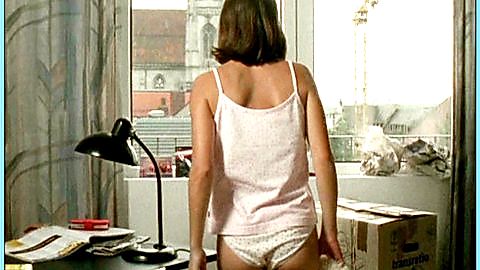 Pic: Birthe Wolter in Schulmädchen (2002)