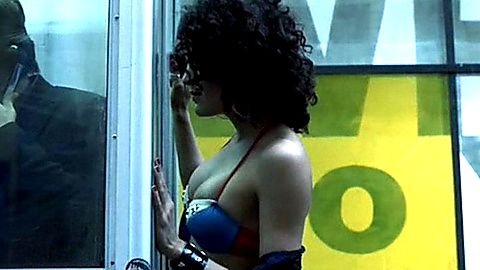 Pic: Tia Texada in Phone Booth (2002)