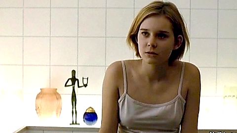 Pic: Nadja Bobyleva in Hand in Hand (2001)