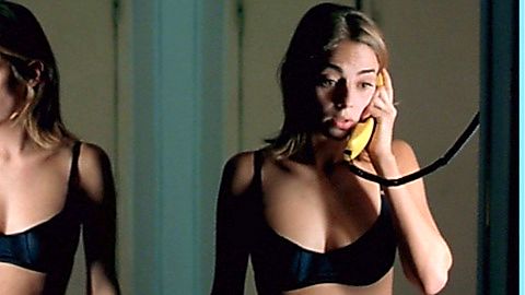 Pic: Regina Orioli in L' ultimo bacio (2001)