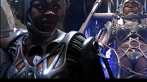Pic: Caroline Chikezie in Torchwood (2006)