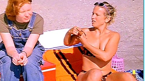 Pic: Jennifer Dundas Lowe in Swimming (2000)
