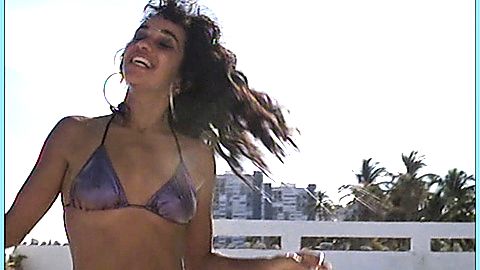 Pic: Kelly Jo Minter in Cat Chaser (1989)