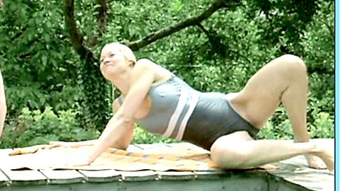 Pic: Trine Dyrholm in Bungalow (2002)