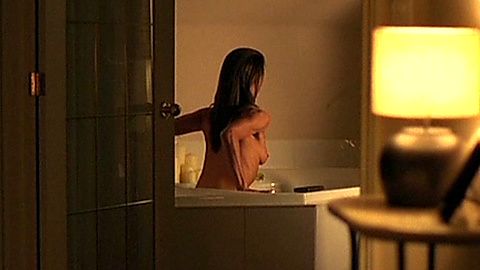 Pic: Lara Daans in King of Sorrow (2006)
