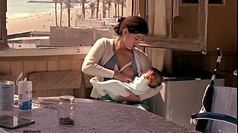 Pic: Laura Mañá in The Tit and the Moon (1994)