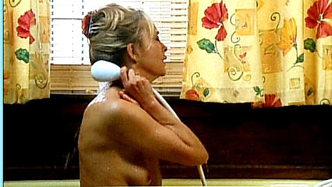 Pic: Christine Reinhart in Das Haus der Schwestern (2002)