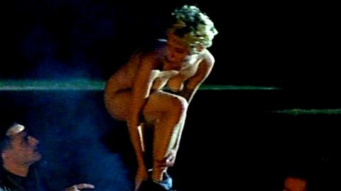 Pic: Cécile Richard in Nos vies heureuses (1999)