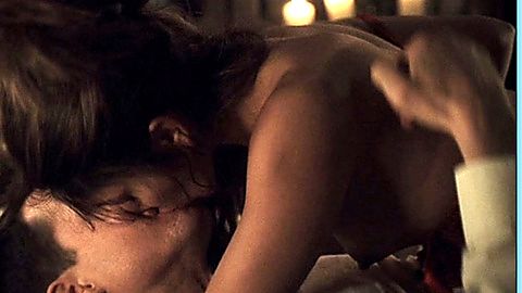 Pic: Kaaren de Zilva in Hellraiser: Hellseeker (2002)