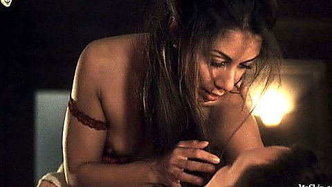 Pic: Kaaren de Zilva in Hellraiser: Hellseeker (2002)