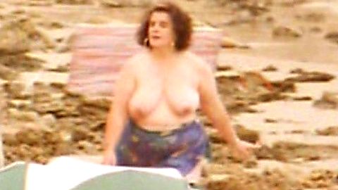 Pic: Tracy Korsten in Maslin Beach (1997)