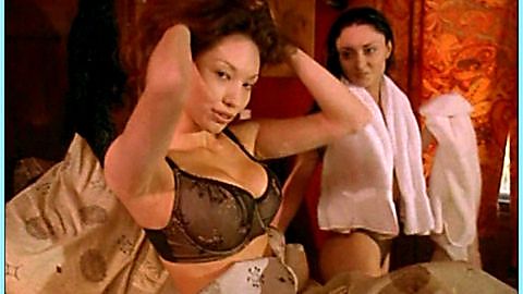 Pic: Lynn Thomas in WatchUsDie.com (2001)