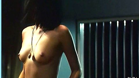 Pic: Kim Sun-Yong in Club Butterfly (2001)